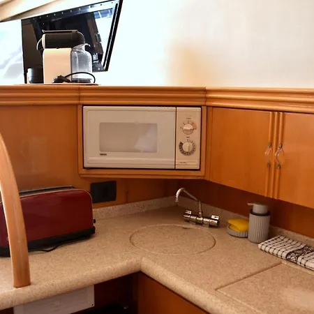 보트호텔 Luxury Yacht Kamikara 산미겔데아보나