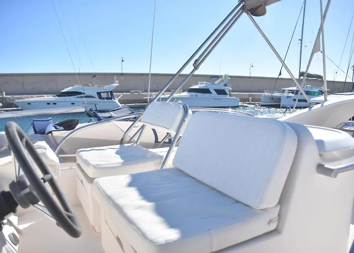Luxury Yacht Kamikara Σαν Μιγκέλ ντε Αμπόνα