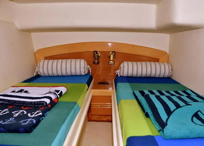 Luxury Yacht Kamikara Πλωτό κατάλυμα