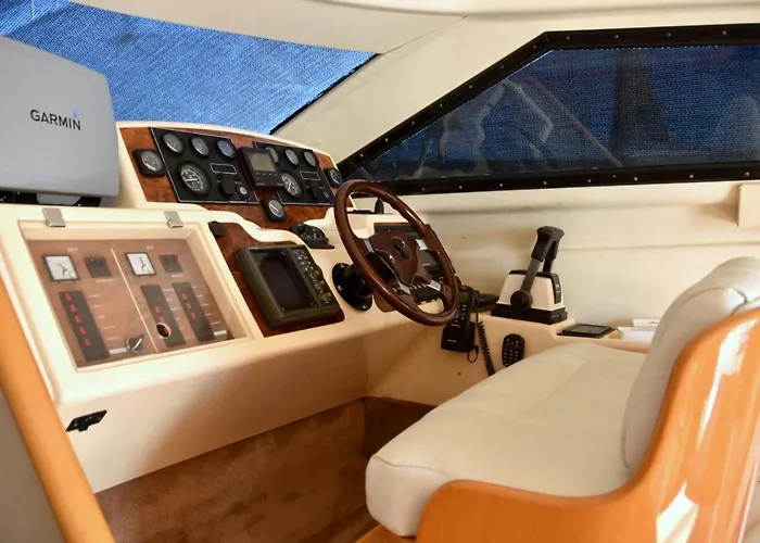 Πλωτό κατάλυμα Luxury Yacht Kamikara Σαν Μιγκέλ ντε Αμπόνα